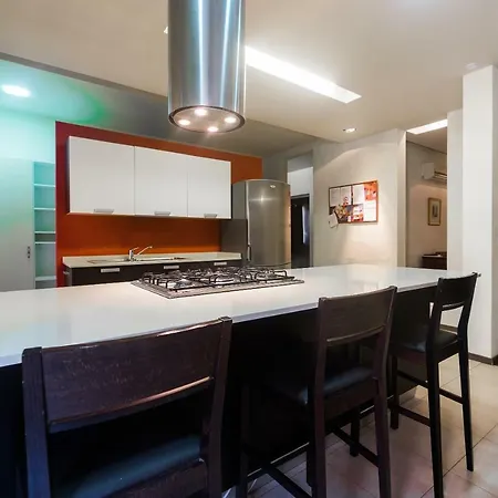 Balluta Bay Large Air-conditioned 3 Bedroom *